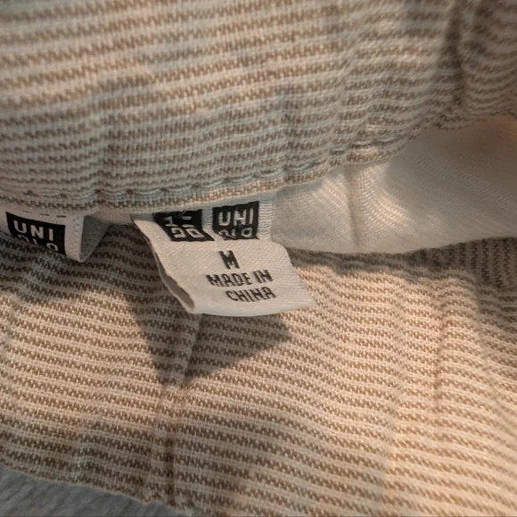 Uniqlo Tan/ Cream Pants Relaxed Fit Size Medium - Picture 8 of 12